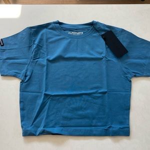 Alphalete Essential Short Sleeve Crop Top - Denim Blue